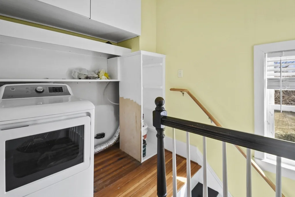3 bed, 1 bath apartment for rent at 48 Boylston St Unit 2, Lowell — photo 20 of 21