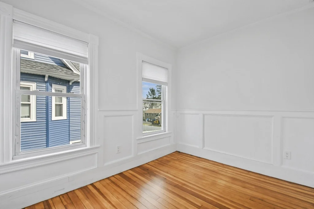 3 bed, 1 bath apartment for rent at 48 Boylston St Unit 2, Lowell — photo 11 of 21
