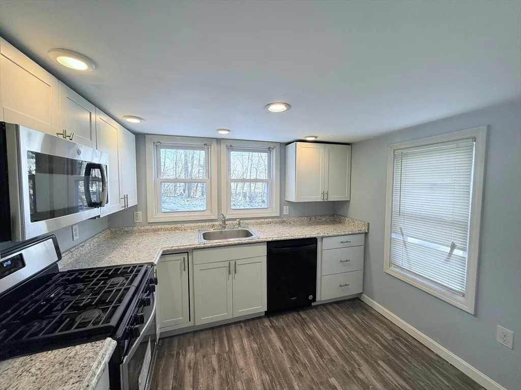 3 bed, 1 bath apartment for rent at 48 Bridge St Unit 1, Westford — photo 2 of 16
