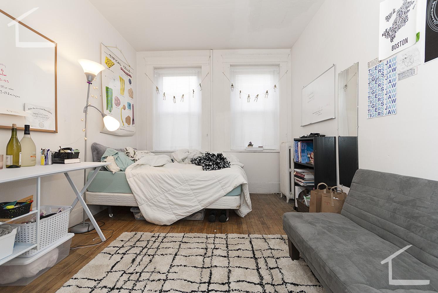 3 split bed, 1 bath apartment for rent at 48 Brighton Ave Unit 12, Brighton