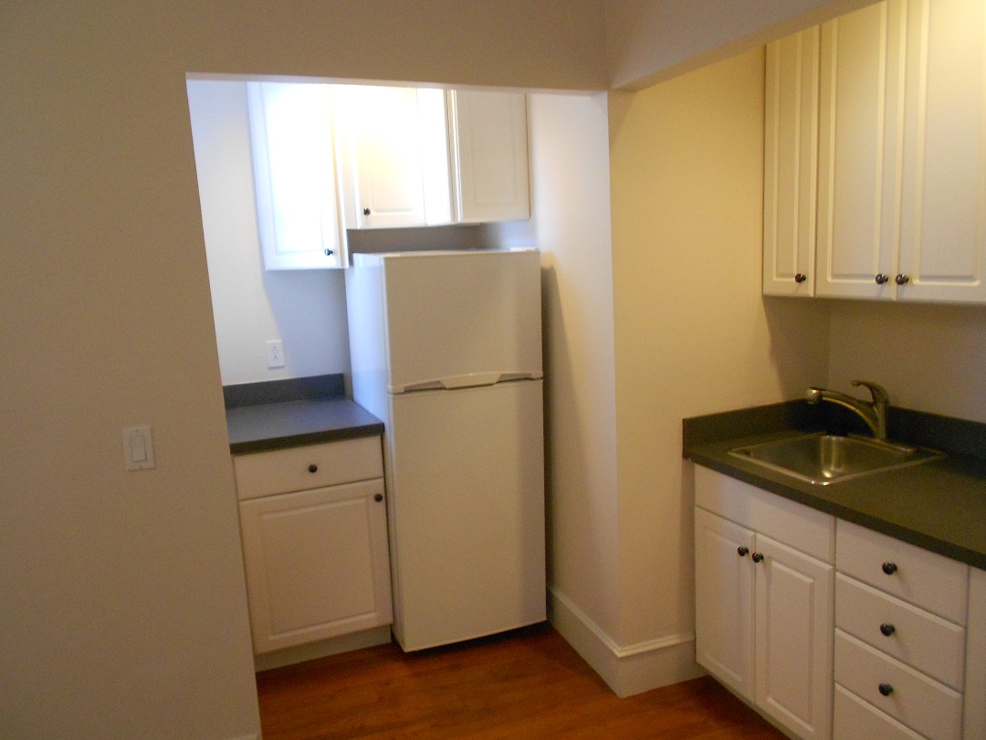 Studio bed, 1 bath apartment for rent at 48 Burbank St Unit 2, Fenway — photo 2 of 5