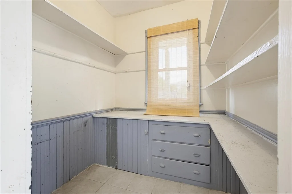 3 bed, 1 bath apartment for rent at 48 Burt St Unit 3, Dorchester — photo 13 of 18