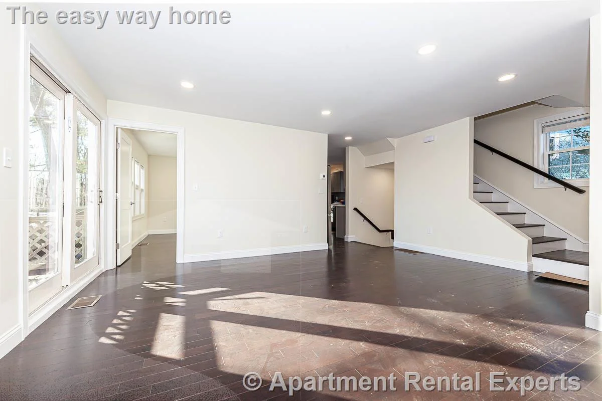 5 bed, 4+ bath apartment for rent at 48 Caldwell Rd, Waltham — photo 9 of 32