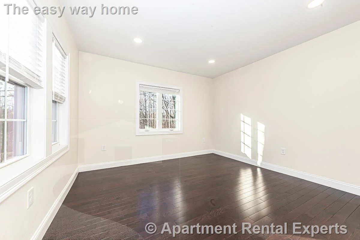 5 bed, 4+ bath apartment for rent at 48 Caldwell Rd, Waltham — photo 12 of 32