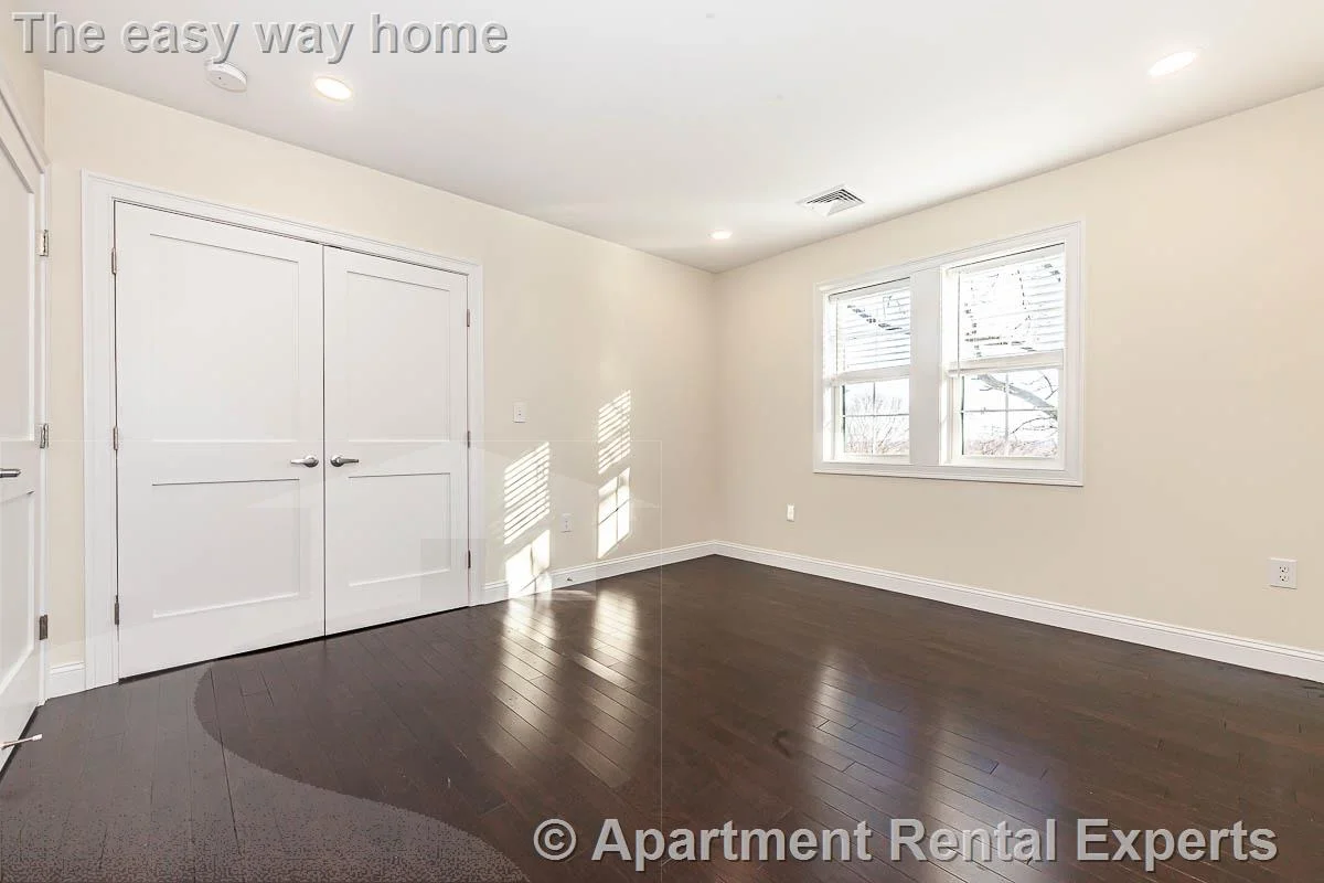 5 bed, 4+ bath apartment for rent at 48 Caldwell Rd, Waltham — photo 21 of 32