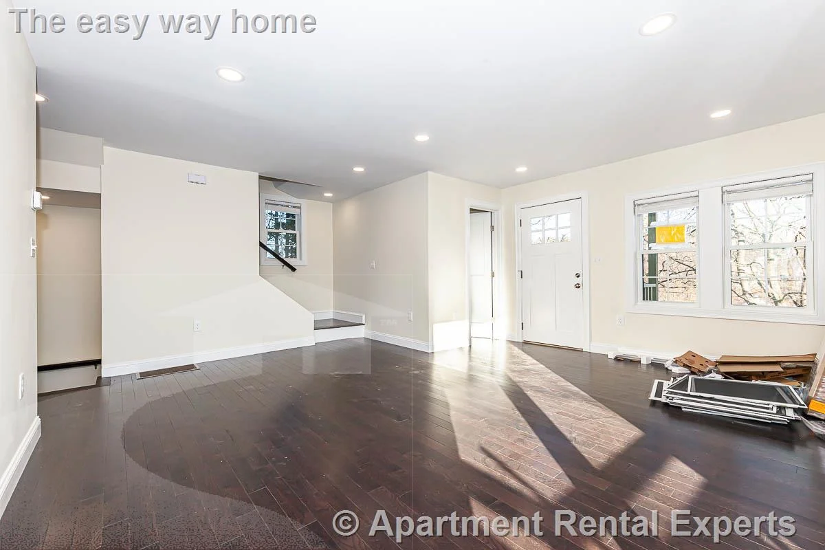 5 bed, 4+ bath apartment for rent at 48 Caldwell Rd, Waltham — photo 10 of 32