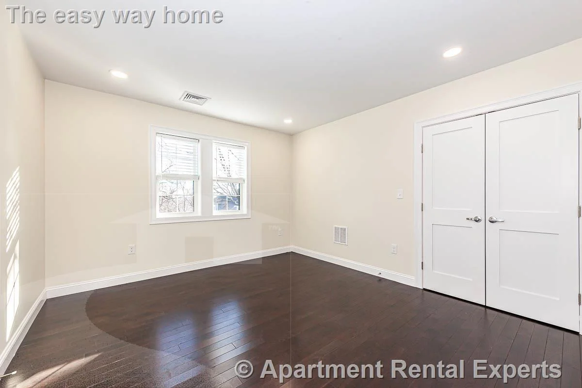 5 bed, 4+ bath apartment for rent at 48 Caldwell Rd, Waltham — photo 20 of 32