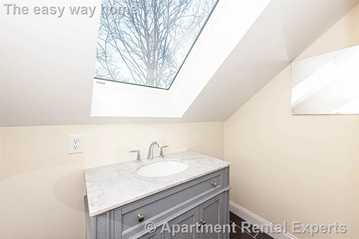 5 bed, 4+ bath apartment for rent at 48 Caldwell Rd, Waltham — photo 29 of 32