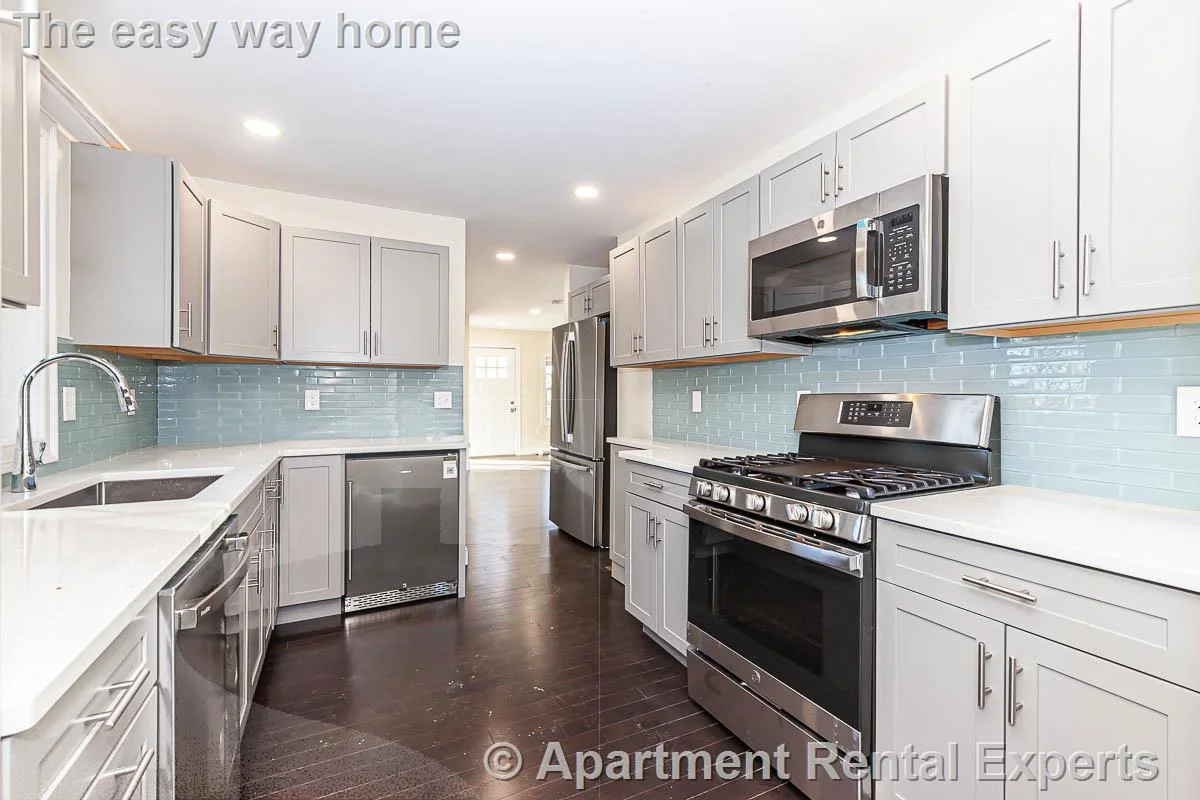 5 bed, 4+ bath apartment for rent at 48 Caldwell Rd, Waltham — photo 7 of 32