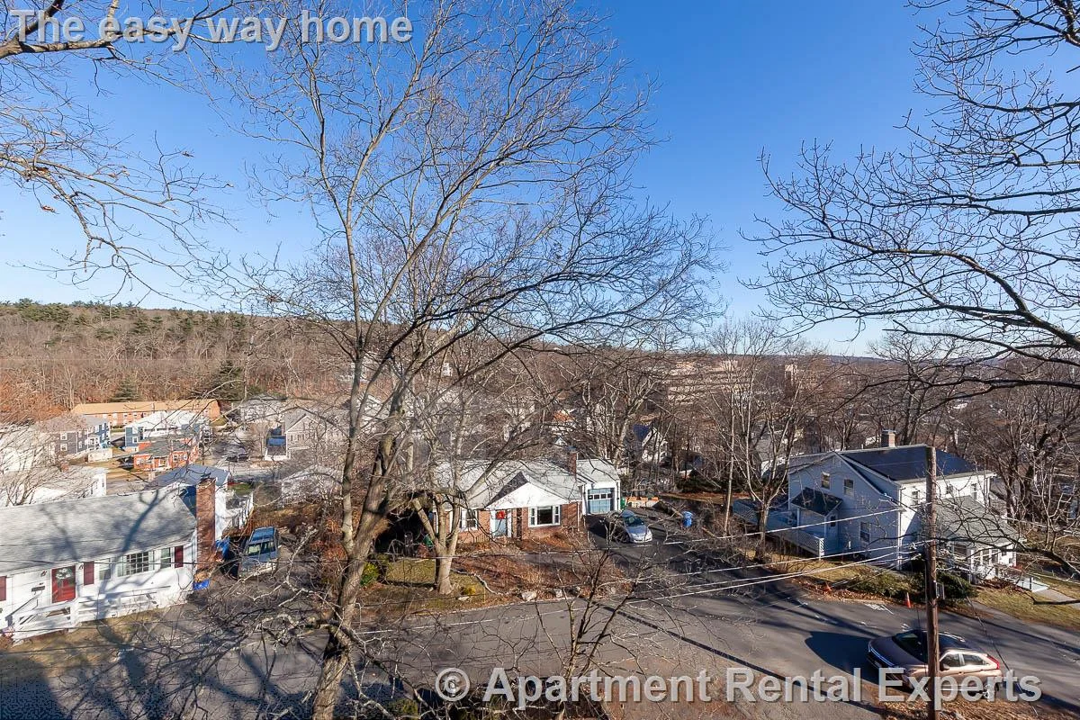 5 bed, 4+ bath apartment for rent at 48 Caldwell Rd, Waltham — photo 31 of 32