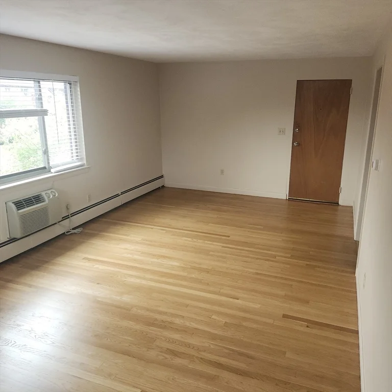 1 bed, 1 bath apartment for rent at 48 Charlesbank Way Unit A, Waltham — photo 4 of 12