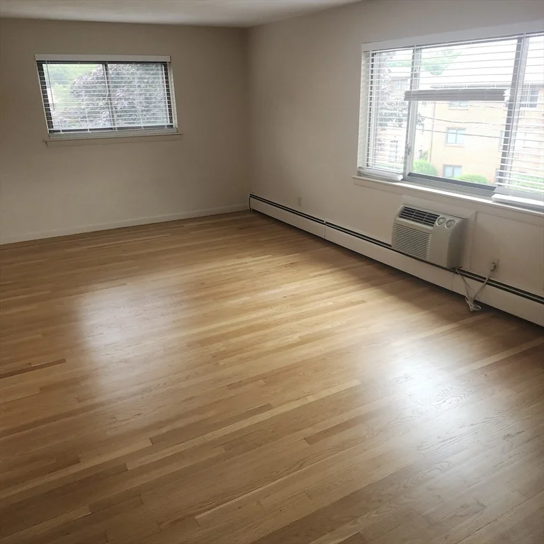1 bed, 1 bath apartment for rent at 48 Charlesbank Way Unit A, Waltham — photo 3 of 12