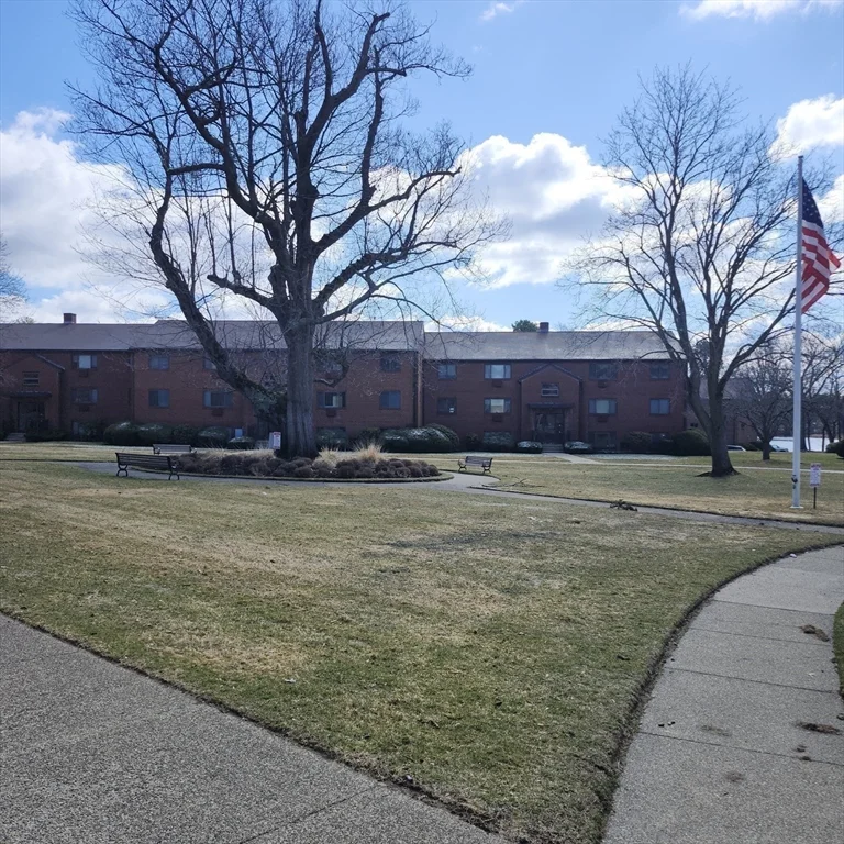 1 bed, 1 bath apartment for rent at 48 Charlesbank Way Unit A, Waltham — photo 12 of 12