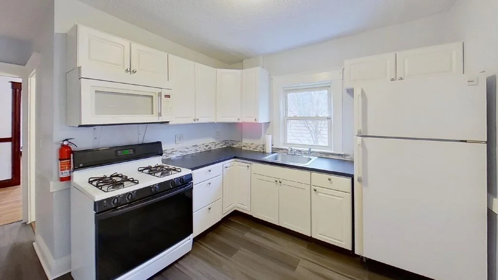 1 bed, 1 bath apartment for rent at 48 Chubbuck St Unit 1L, Quincy