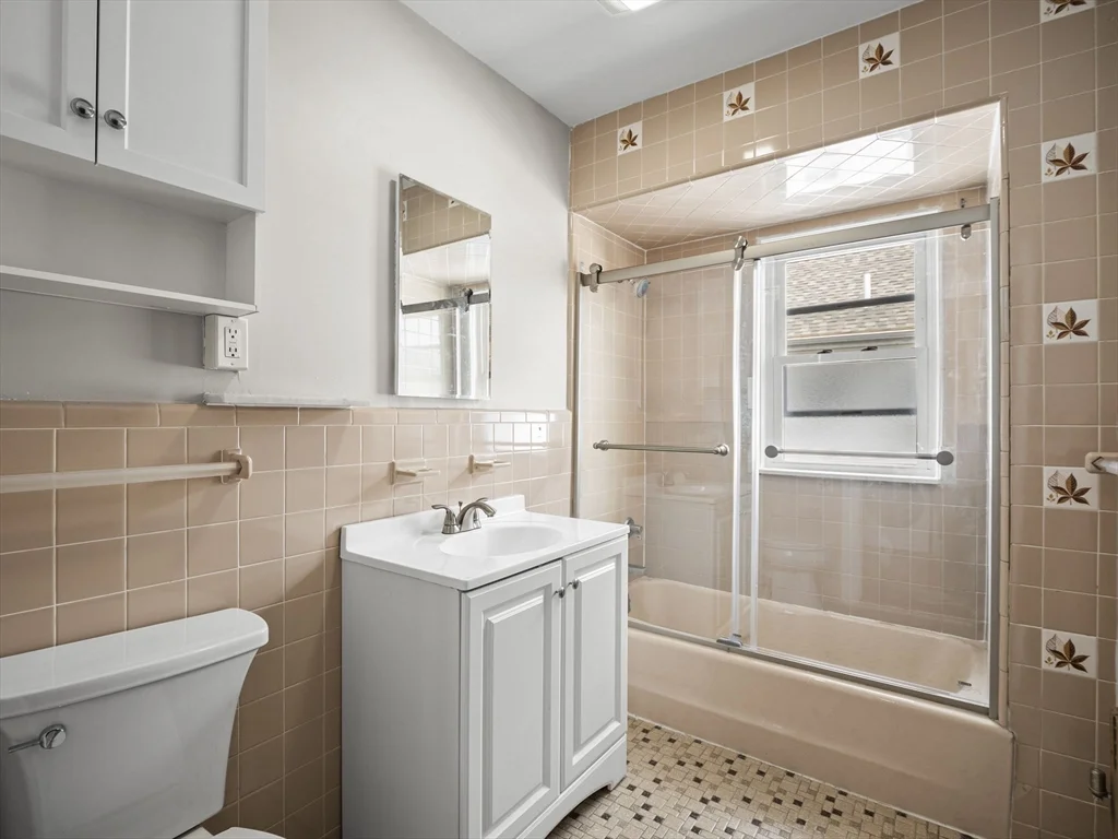4 bed, 1 bath apartment for rent at 48 Cleveland St Unit 2, Arlington — photo 20 of 42