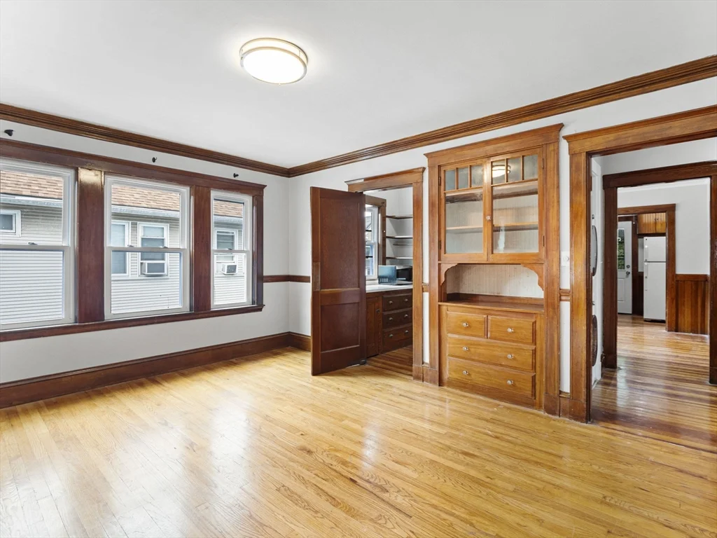 4 bed, 1 bath apartment for rent at 48 Cleveland St Unit 2, Arlington — photo 9 of 42