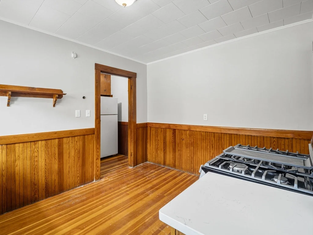 4 bed, 1 bath apartment for rent at 48 Cleveland St Unit 2, Arlington — photo 14 of 42