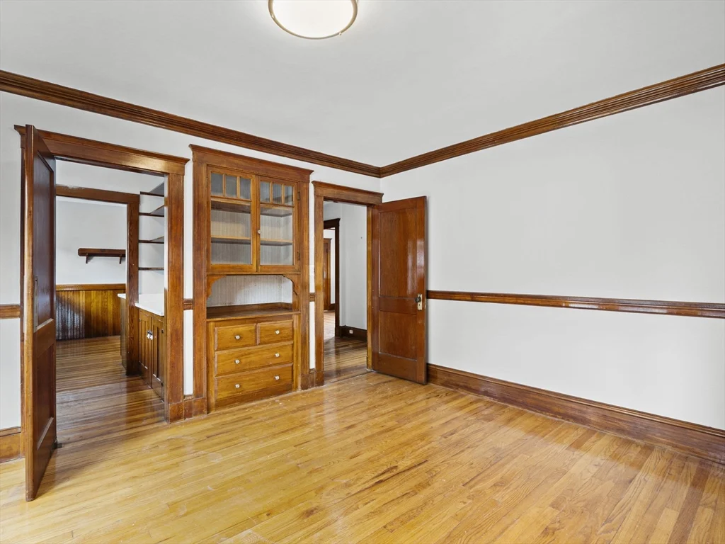 4 bed, 1 bath apartment for rent at 48 Cleveland St Unit 2, Arlington — photo 8 of 42