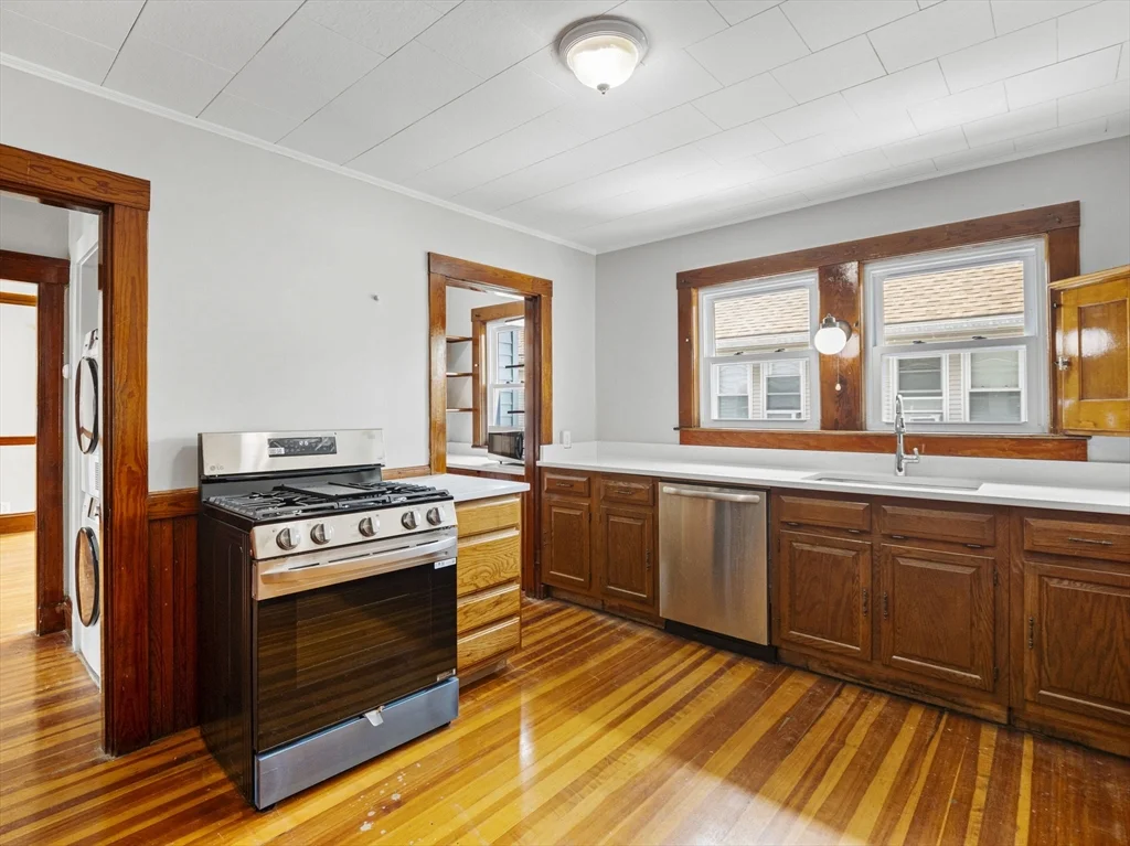 4 bed, 1 bath apartment for rent at 48 Cleveland St Unit 2, Arlington — photo 16 of 42
