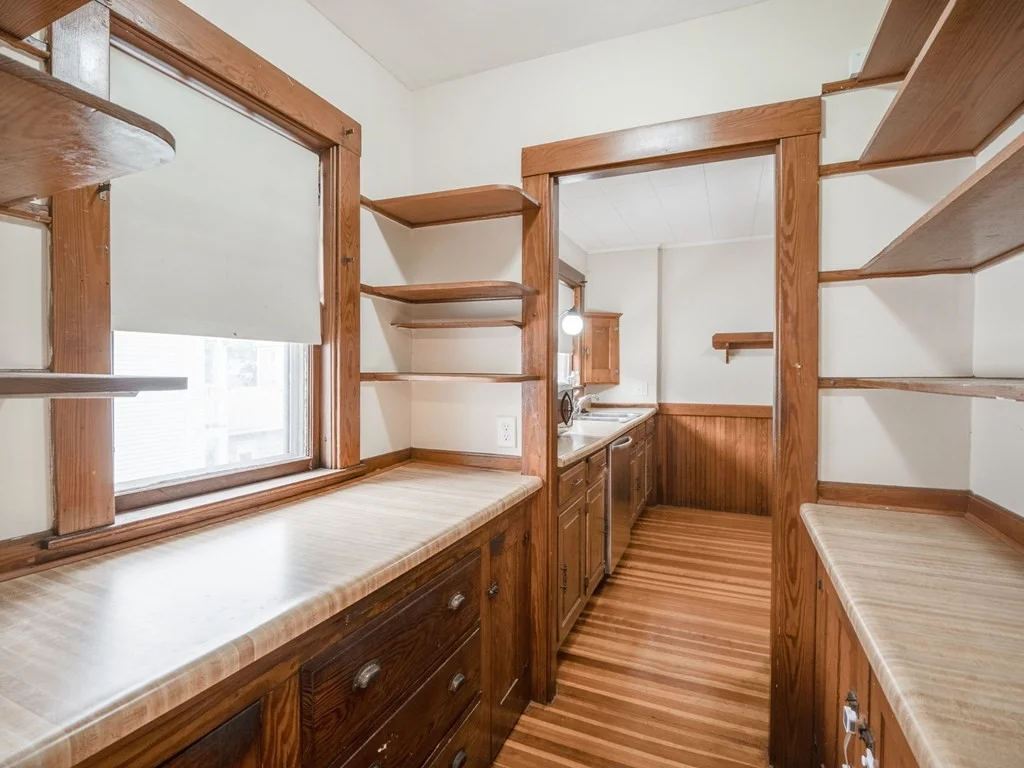 5 bed, 1 bath apartment for rent at 48 Cleveland St Unit 2A, Arlington — photo 2 of 39