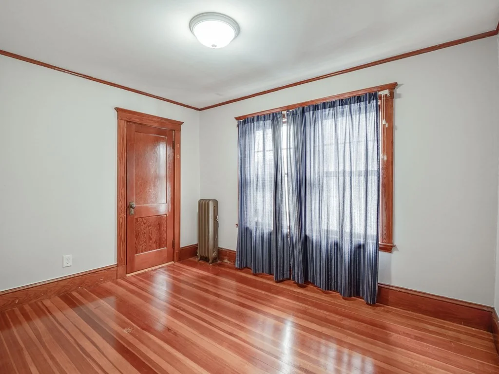 5 bed, 1 bath apartment for rent at 48 Cleveland St Unit 2A, Arlington — photo 27 of 39