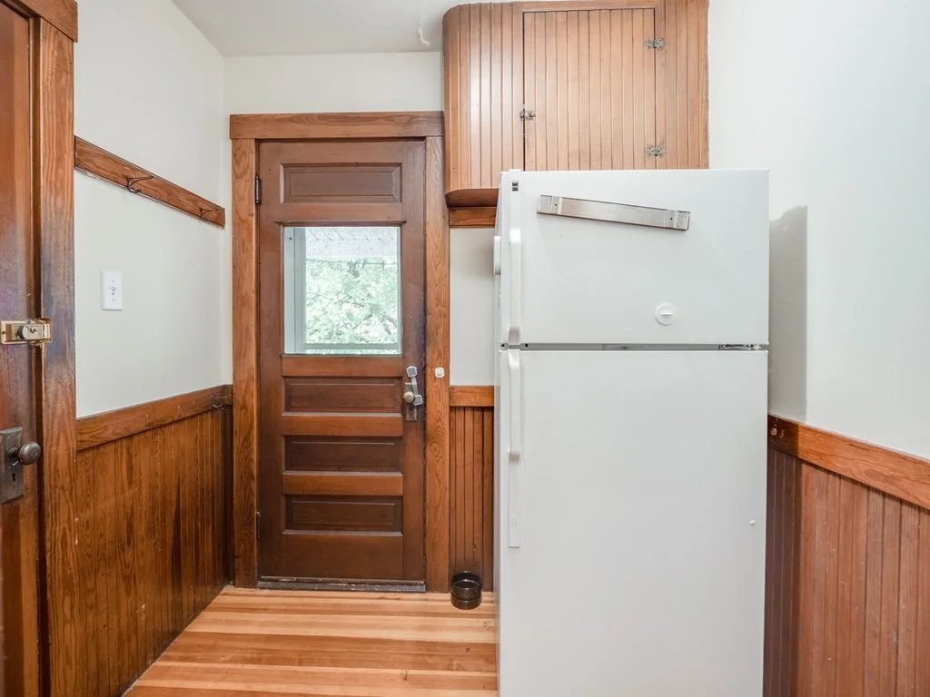5 bed, 1 bath apartment for rent at 48 Cleveland St Unit 2A, Arlington — photo 3 of 39