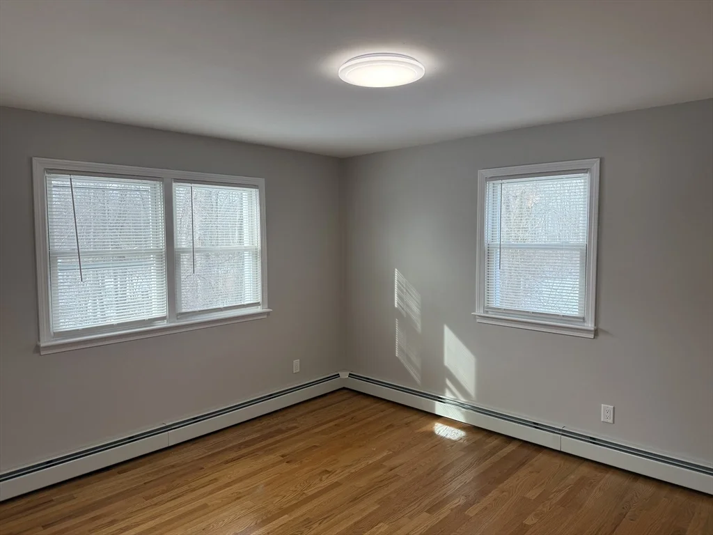 3 bed, 1 bath apartment for rent at 48 Colonial Way Unit LEFT, Rehoboth — photo 7 of 25