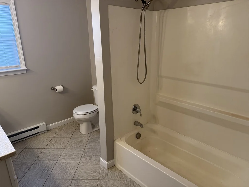 3 bed, 1 bath apartment for rent at 48 Colonial Way Unit LEFT, Rehoboth — photo 21 of 25