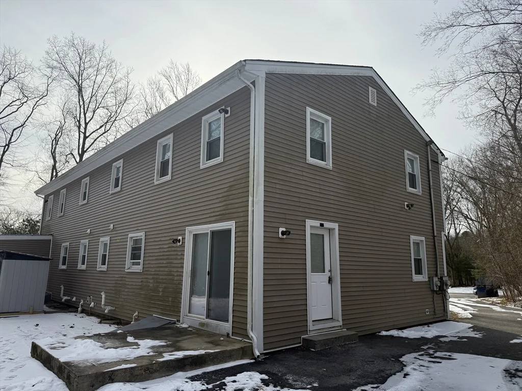 3 bed, 1 bath apartment for rent at 48 Colonial Way Unit LEFT, Rehoboth — photo 24 of 25