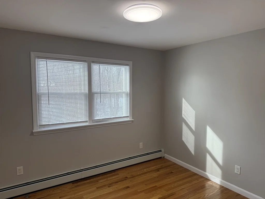 3 bed, 1 bath apartment for rent at 48 Colonial Way Unit LEFT, Rehoboth — photo 17 of 25