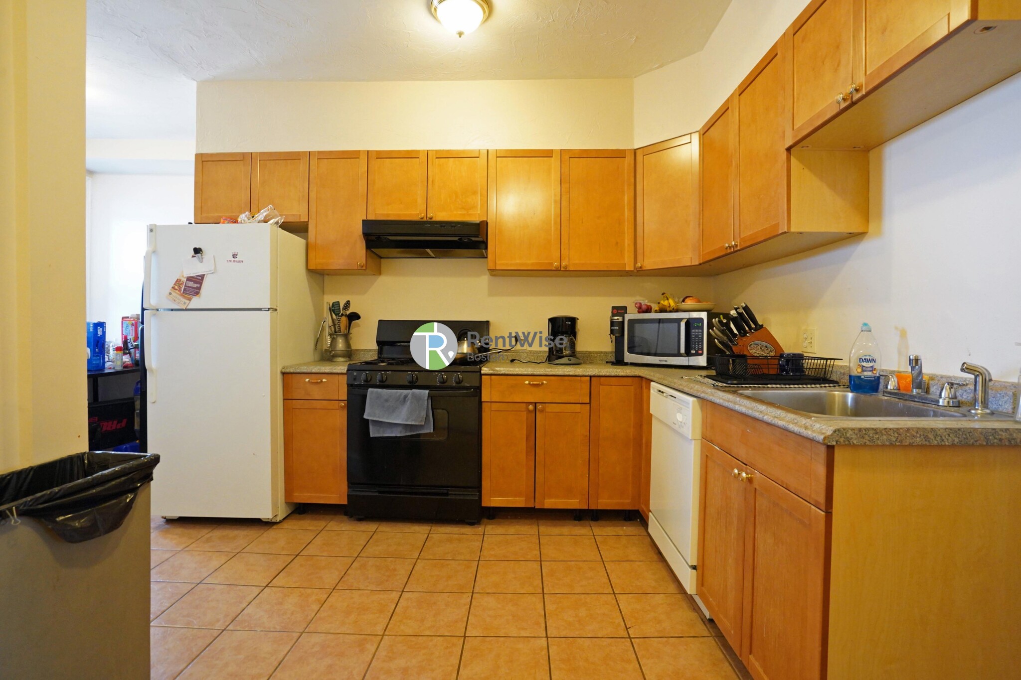 5 bed, 2 bath apartment for rent at 48 Cummings Rd Unit 3, Brighton — photo 7 of 28