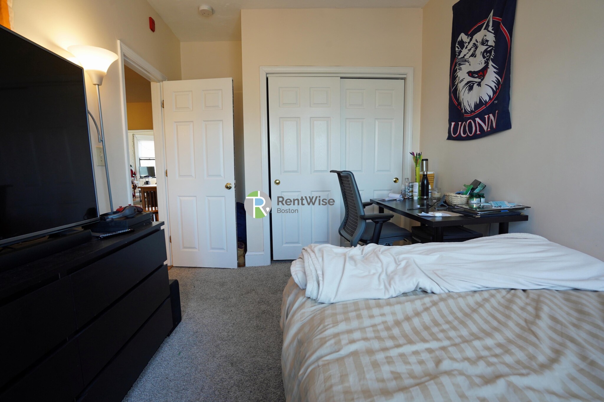 5 bed, 2 bath apartment for rent at 48 Cummings Rd Unit 3, Brighton — photo 14 of 28