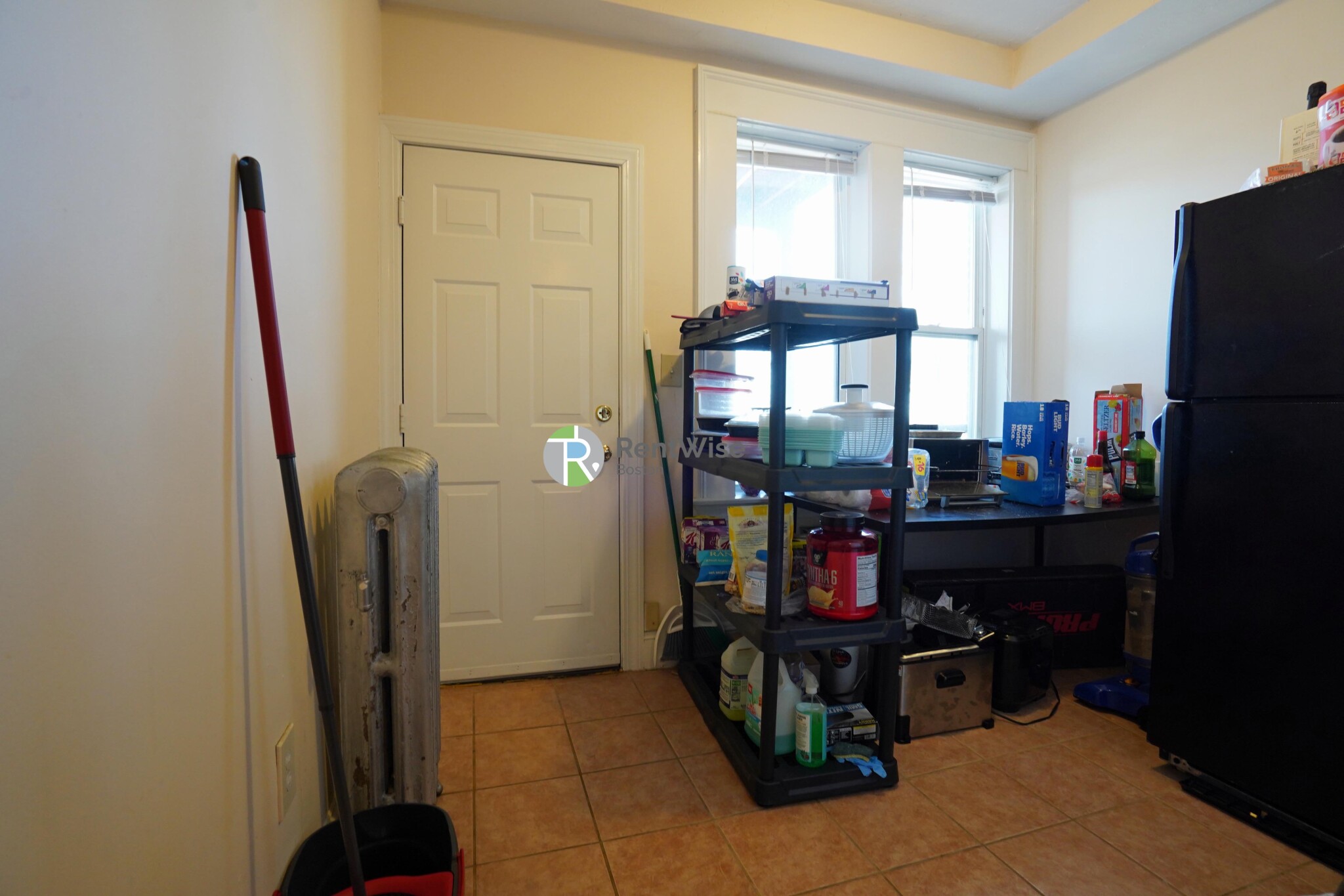 5 bed, 2 bath apartment for rent at 48 Cummings Rd Unit 3, Brighton — photo 8 of 28