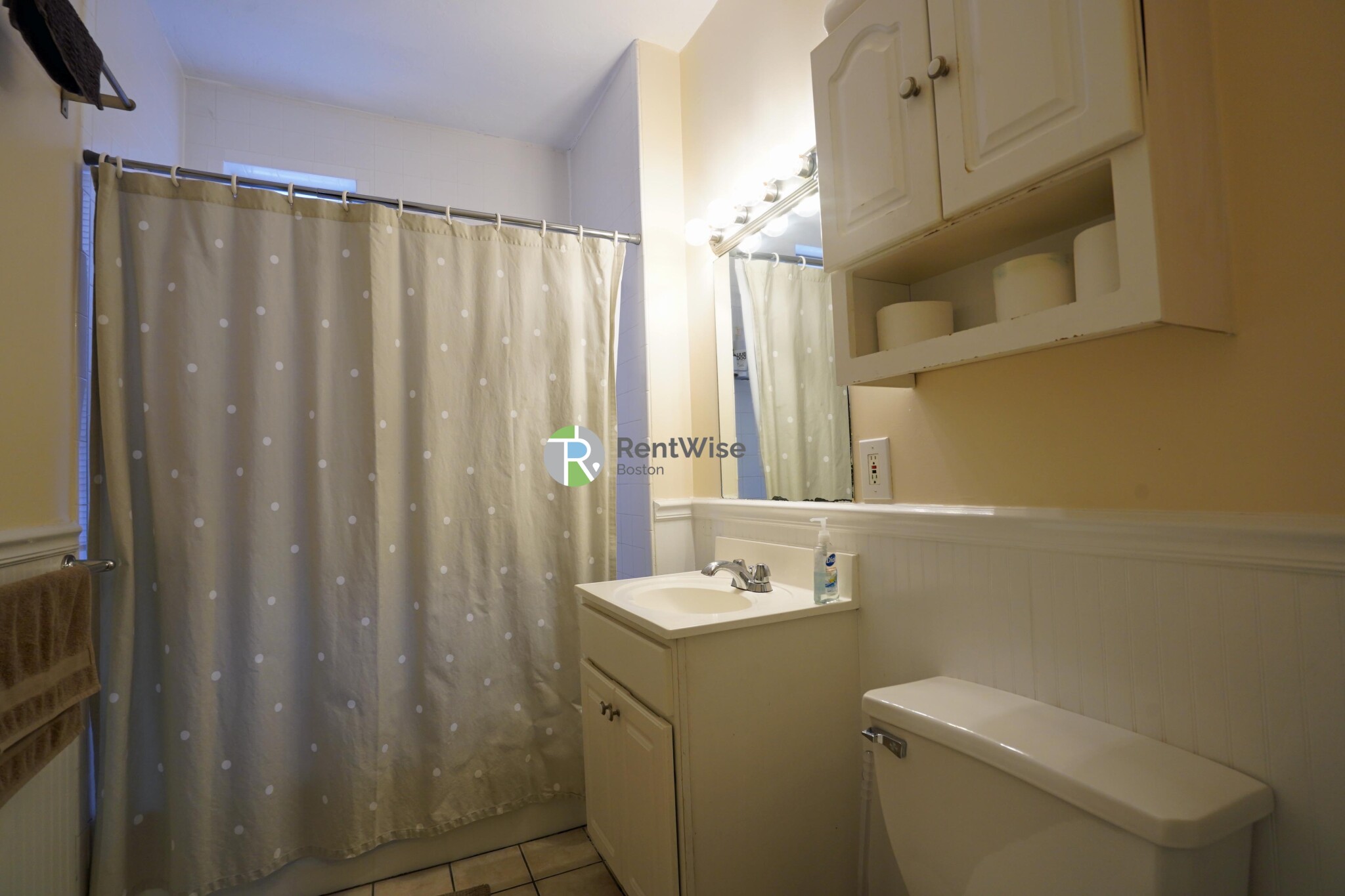 5 bed, 2 bath apartment for rent at 48 Cummings Rd Unit 3, Brighton — photo 12 of 28