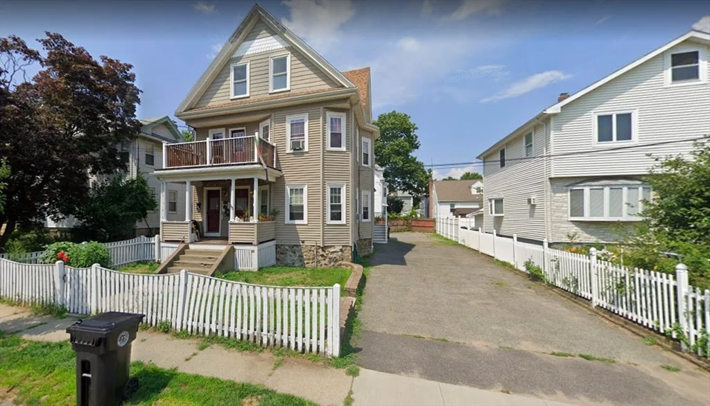 2 bed, 1 bath apartment for rent at 48 Cypress St Unit 2, Watertown — photo 1 of 10