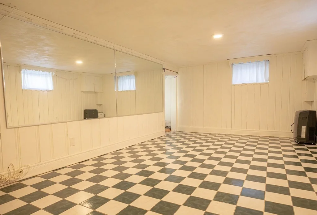 3 bed, 2 bath apartment for rent at 48 Donnybrook Rd Unit 1, Brighton — photo 19 of 20