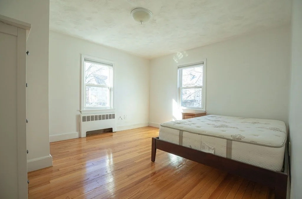 3 bed, 2 bath apartment for rent at 48 Donnybrook Rd Unit 1, Brighton — photo 13 of 20
