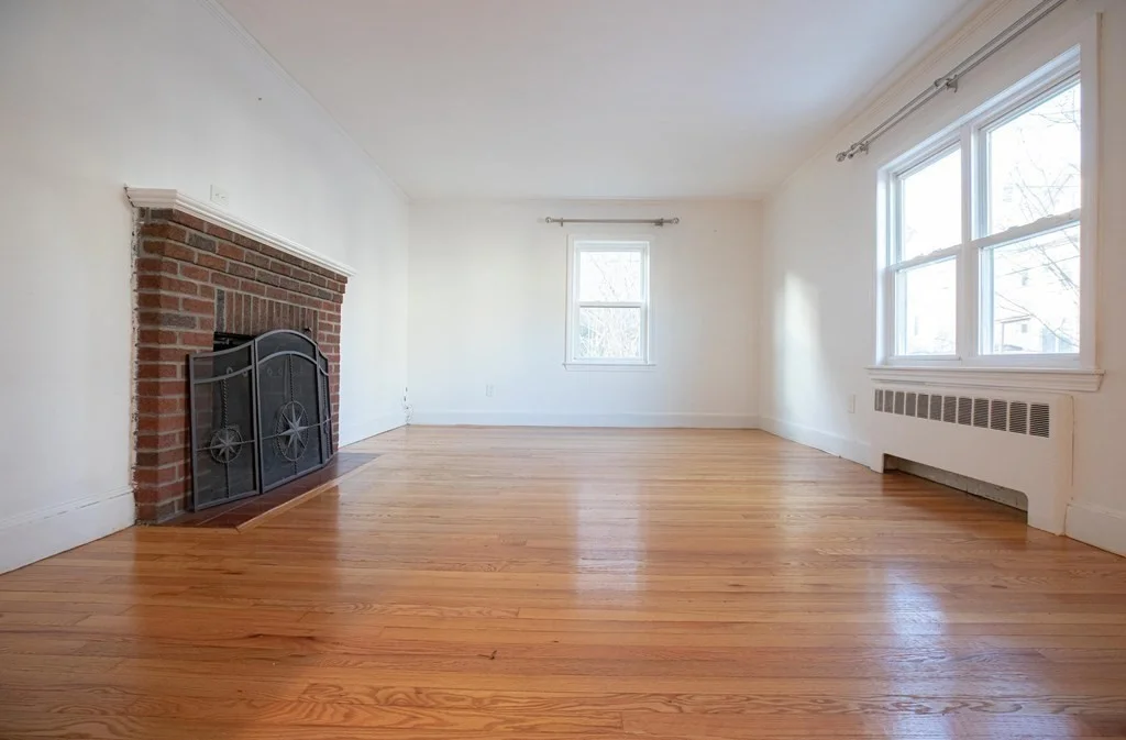 3 bed, 2 bath apartment for rent at 48 Donnybrook Rd Unit 1, Brighton — photo 3 of 20