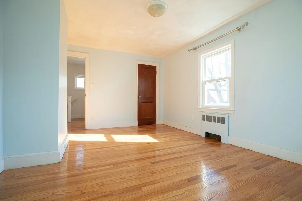 3 bed, 2 bath apartment for rent at 48 Donnybrook Rd Unit 1, Brighton — photo 9 of 20