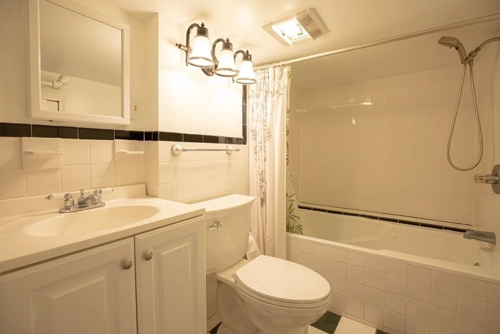3 bed, 2 bath apartment for rent at 48 Donnybrook Rd Unit 1, Brighton — photo 16 of 20