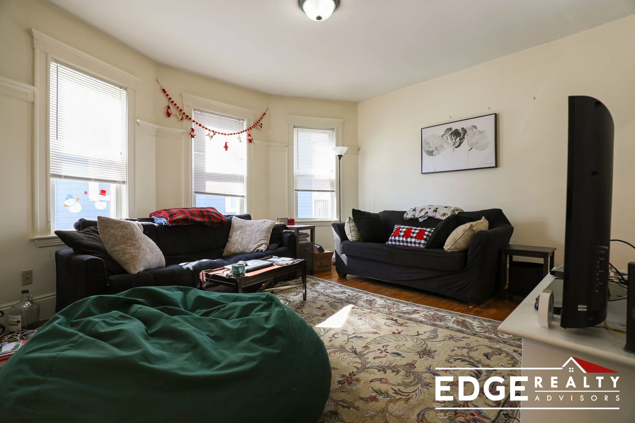 3 bed, 1 bath apartment for rent at 48 Easton St Unit 2, Allston — photo 4 of 9