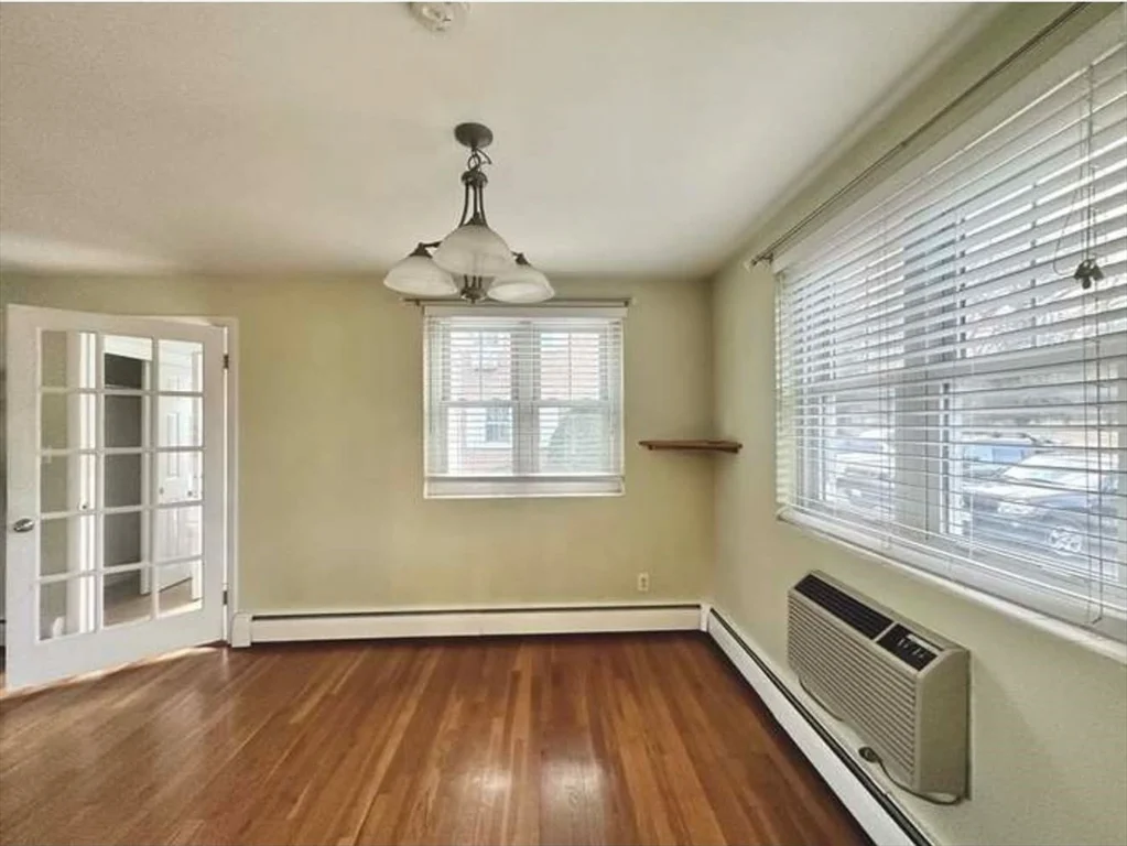 1 bed, 1 bath apartment for rent at 48 Emerson Garden Unit 48, Lexington — photo 2 of 12