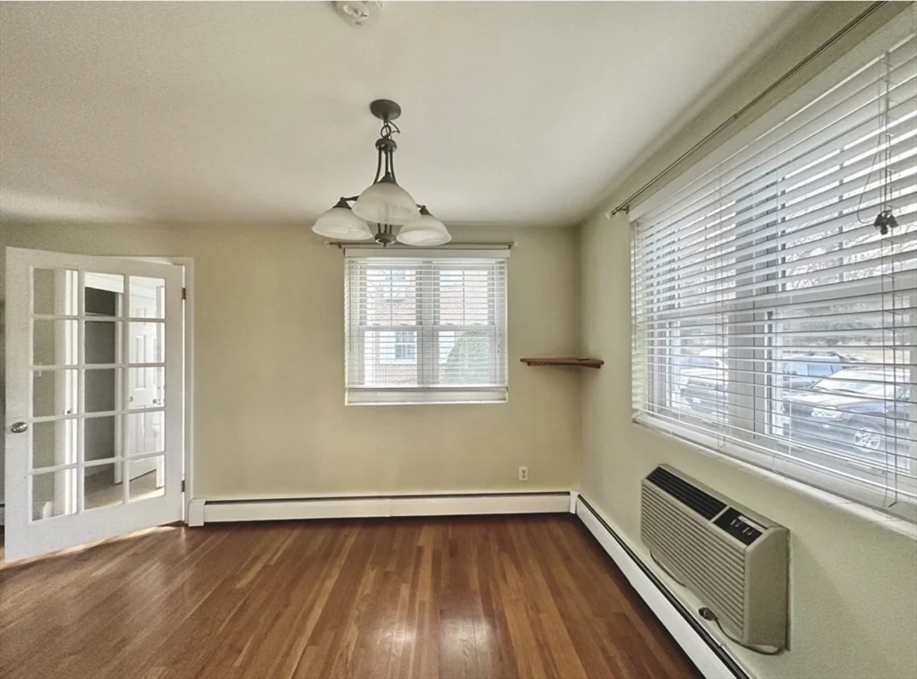 1 bed, 1 bath apartment for rent at 48 Emerson Garden Unit 48, Lexington — photo 5 of 12