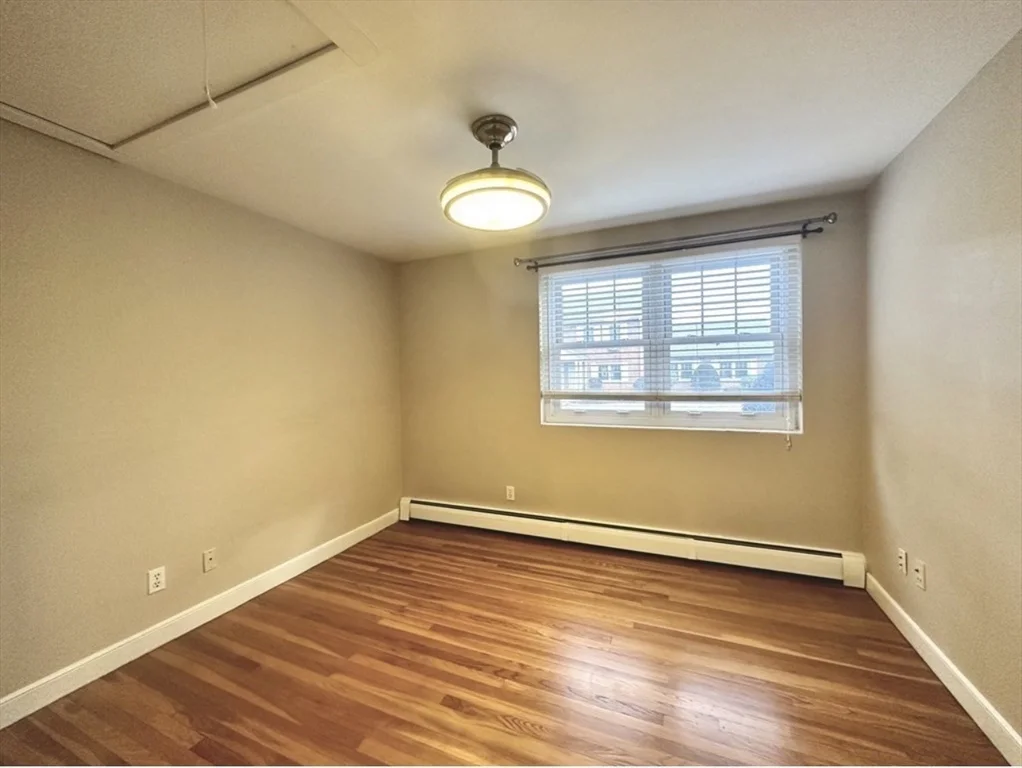 1 bed, 1 bath apartment for rent at 48 Emerson Garden Unit 48, Lexington — photo 4 of 12