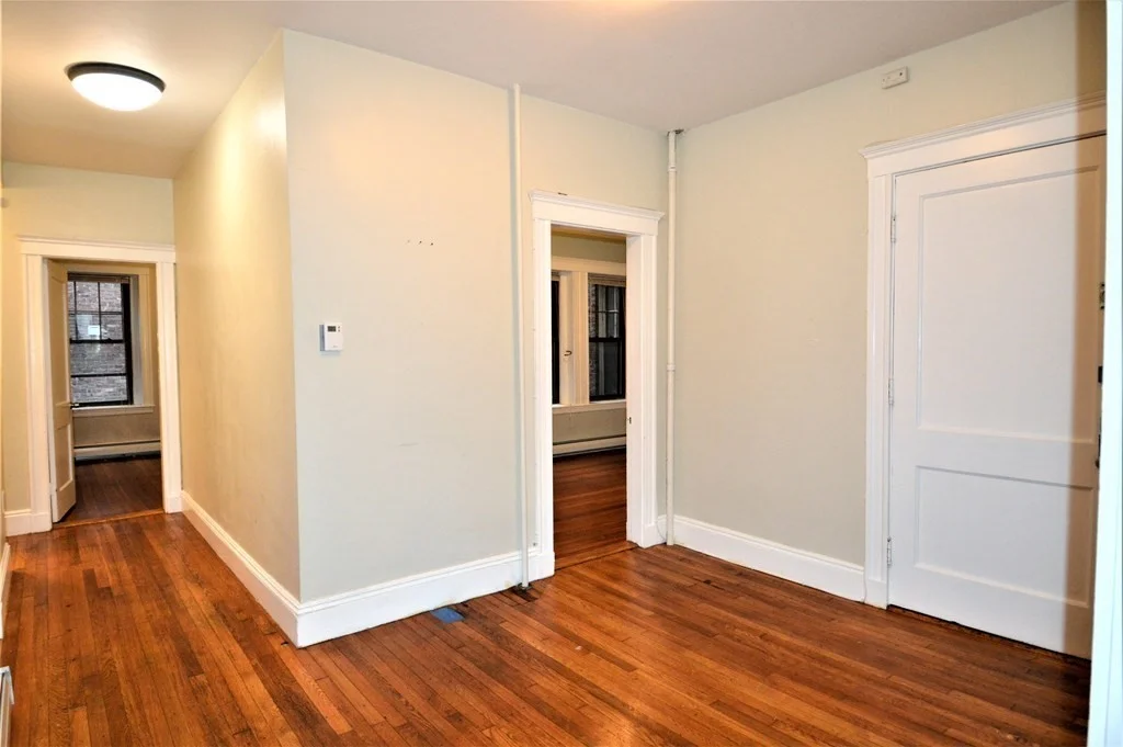 4 bed, 2 bath apartment for rent at 48 Englewood Ave Unit 1, Brighton — photo 8 of 10