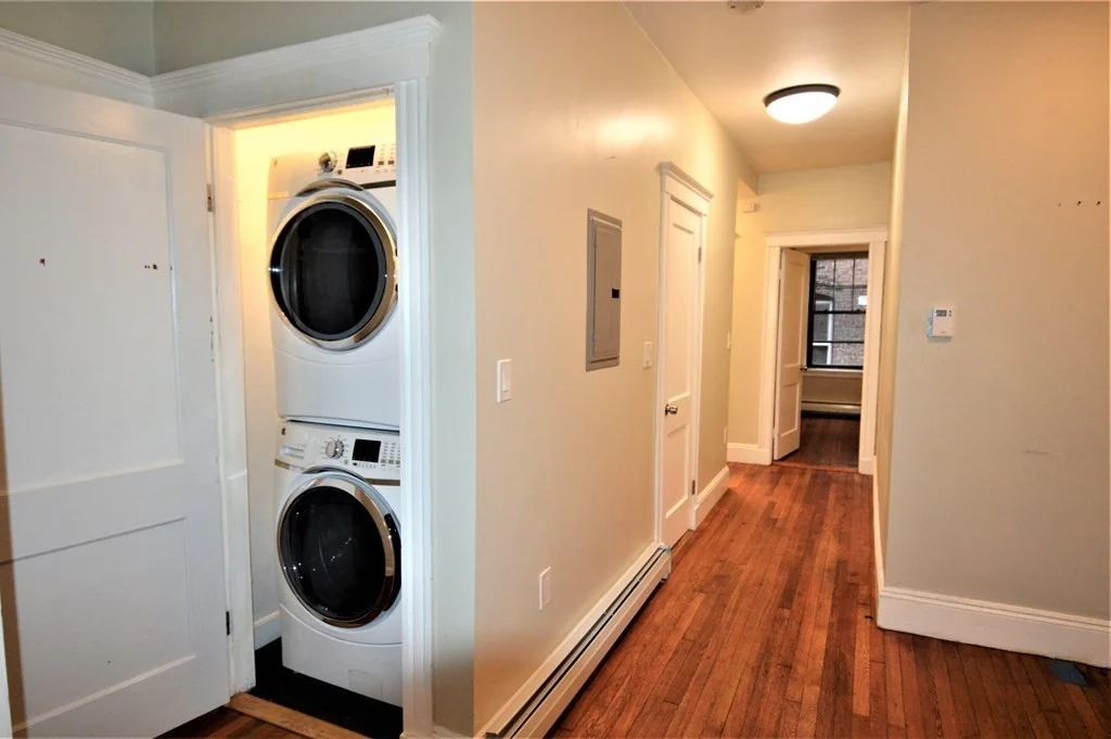 4 bed, 2 bath apartment for rent at 48 Englewood Ave Unit 1, Brighton — photo 7 of 10