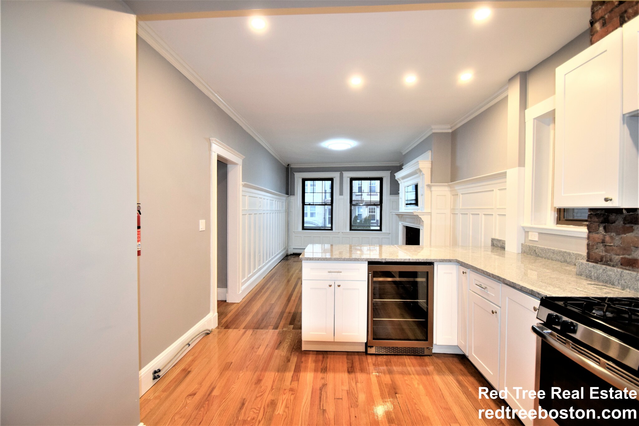 4 bed, 2 bath apartment for rent at 48 Englewood Ave Unit 3, Commonwealth — photo 3 of 14