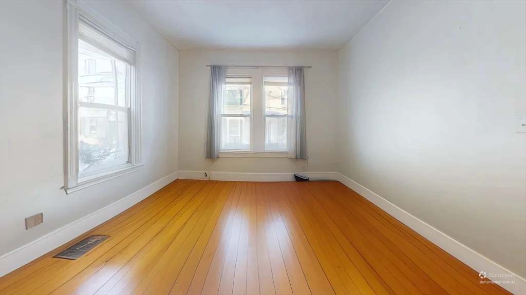 3 bed, 1 bath apartment for rent at 48 Eustis St Unit 2, Baldwin — photo 8 of 10