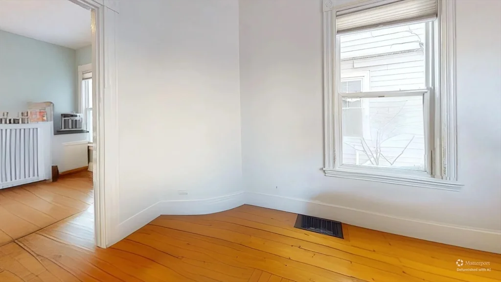 3 bed, 1 bath apartment for rent at 48 Eustis St Unit 2, Baldwin — photo 4 of 10