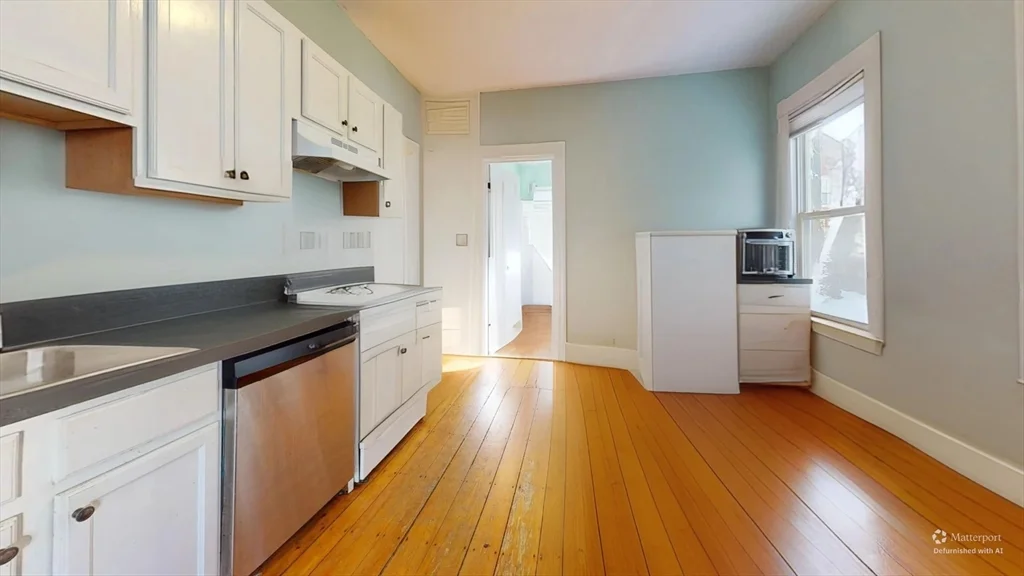 3 bed, 1 bath apartment for rent at 48 Eustis St Unit 2, Baldwin